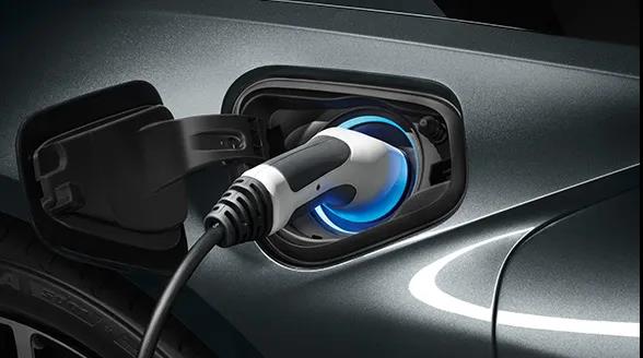 Development and Reform Commission: Further improve the new energy vehicle policy system to encourage Chinese and foreign enterprises to deepen cooperation